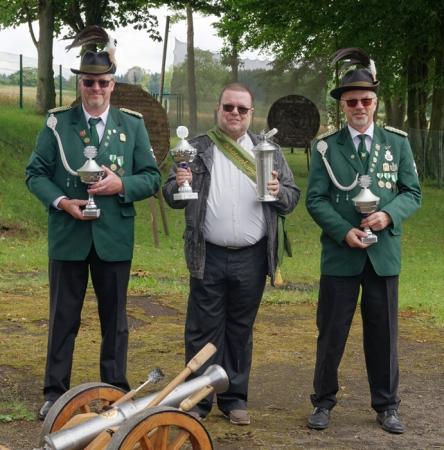 Die 3 vom Schießstand.